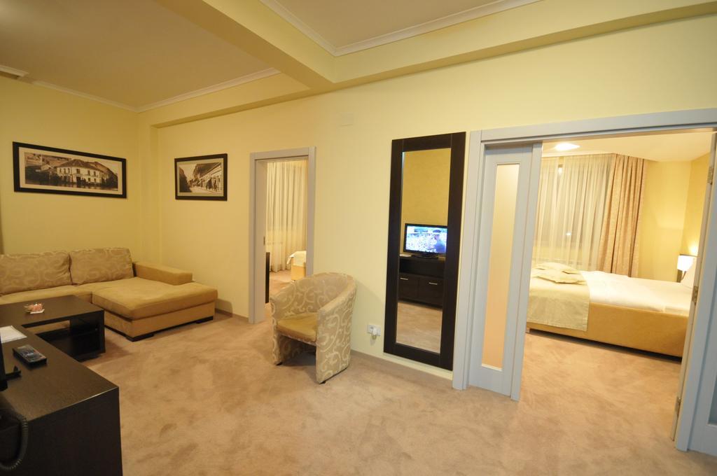 Hotel Garni Nevski 4*